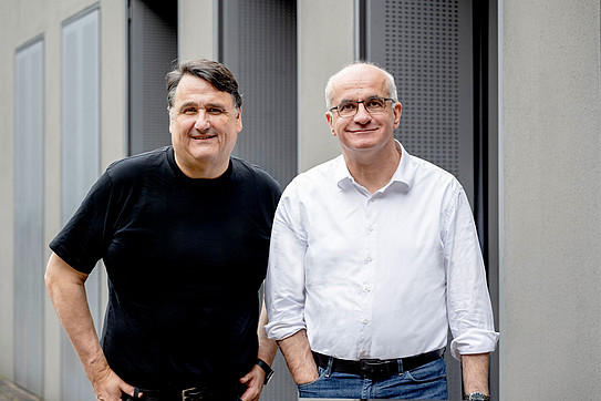 Foto von RUB-Kanzler Martin Paul und TU-Kanzler Manfred Bayer